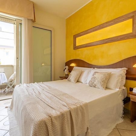 Hotel Smeraldo Cesenatico Esterno foto