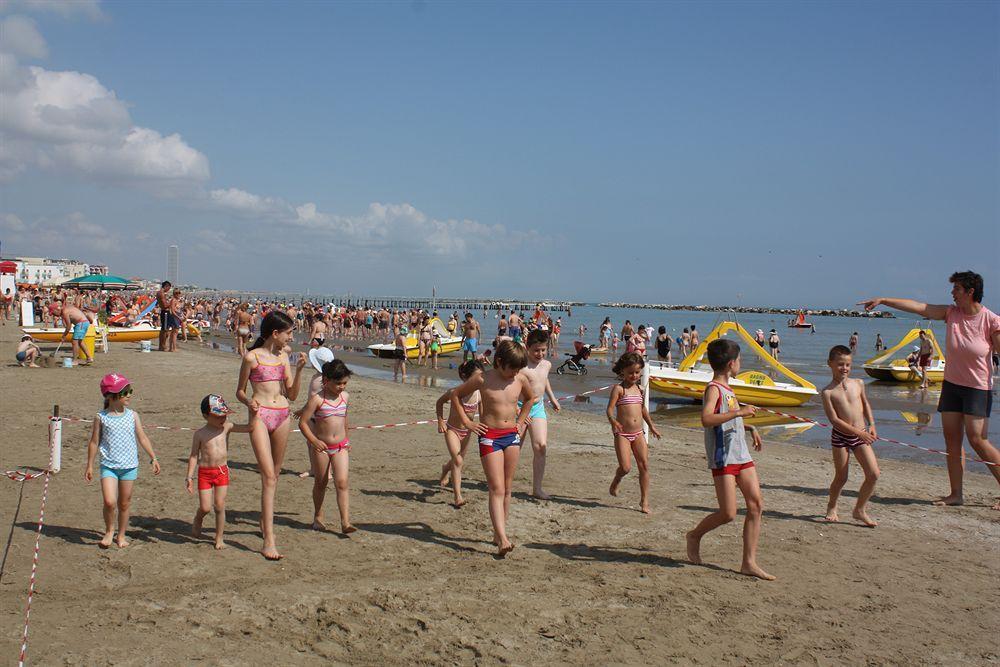 Hotel Smeraldo Cesenatico Esterno foto
