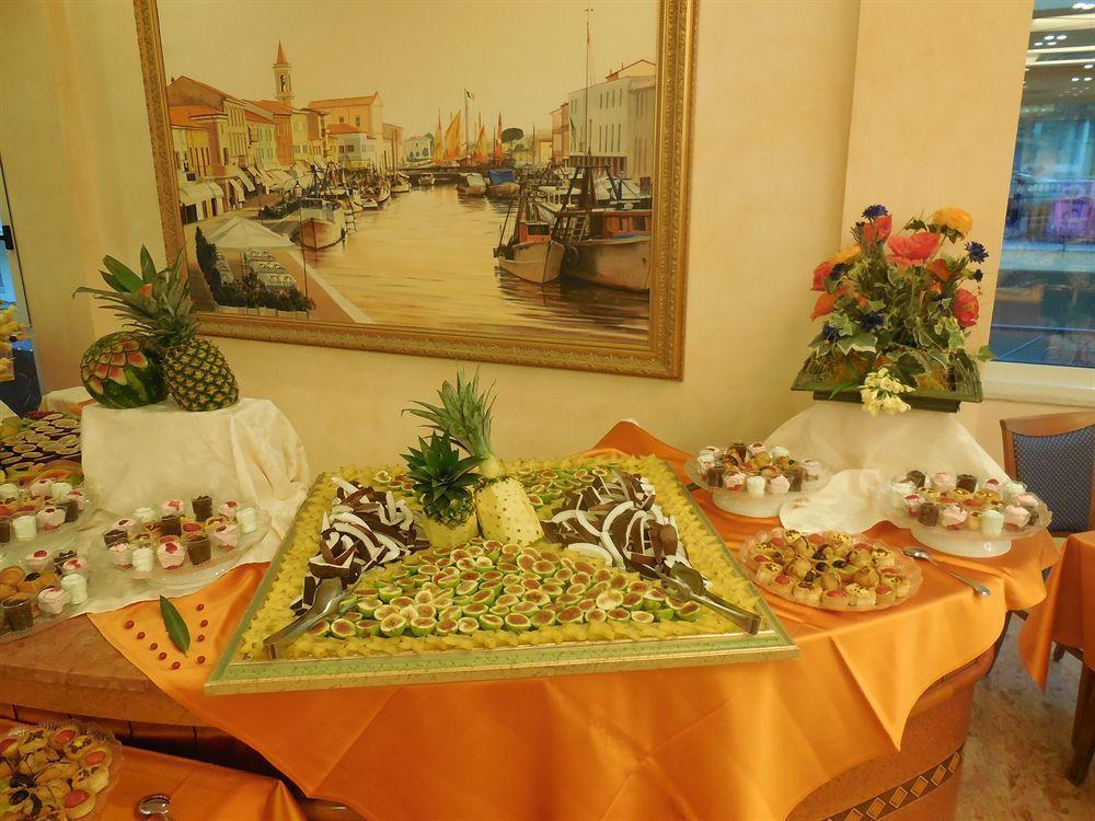Hotel Smeraldo Cesenatico Esterno foto