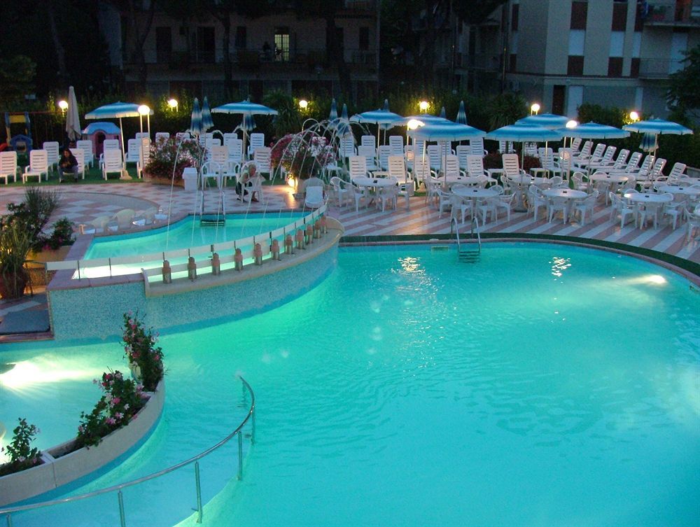 Hotel Smeraldo Cesenatico Esterno foto