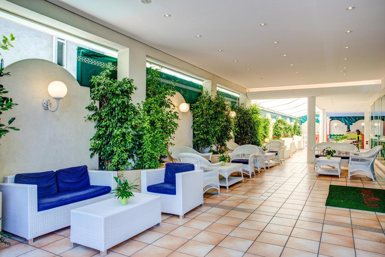Hotel Smeraldo Cesenatico Esterno foto